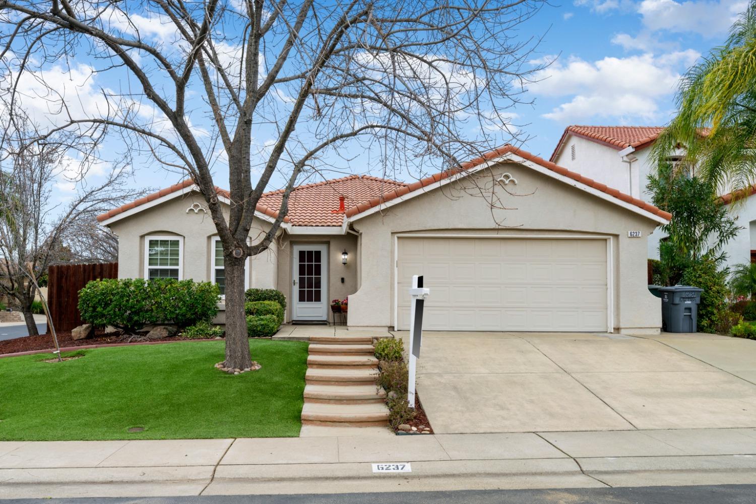 Detail Gallery Image 1 of 1 For 6237 Arctic Loon Way, Rocklin,  CA 95765 - 3 Beds | 2 Baths