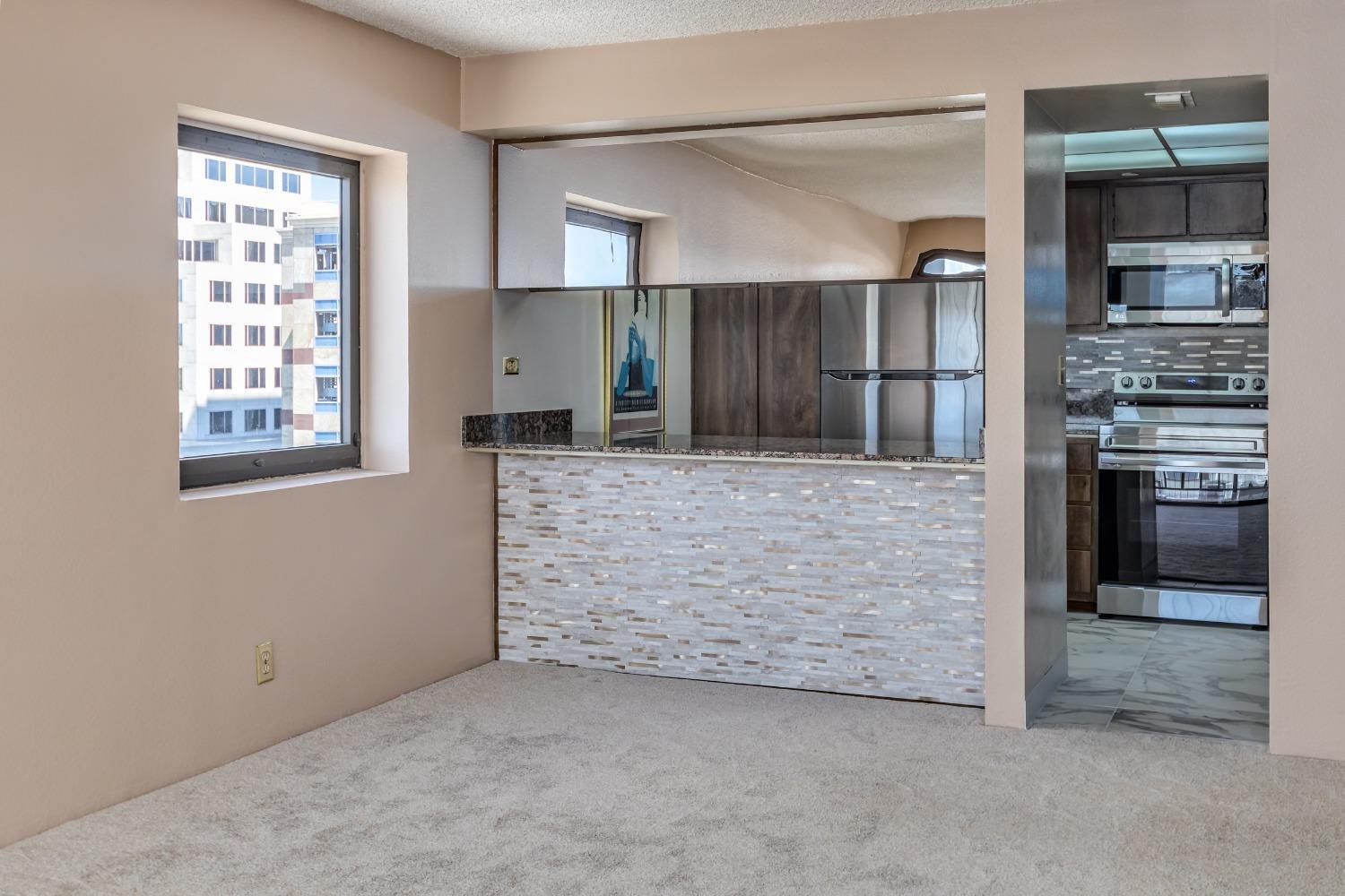 Detail Gallery Image 6 of 21 For 500 N St #1108,  Sacramento,  CA 95814 - 2 Beds | 2 Baths