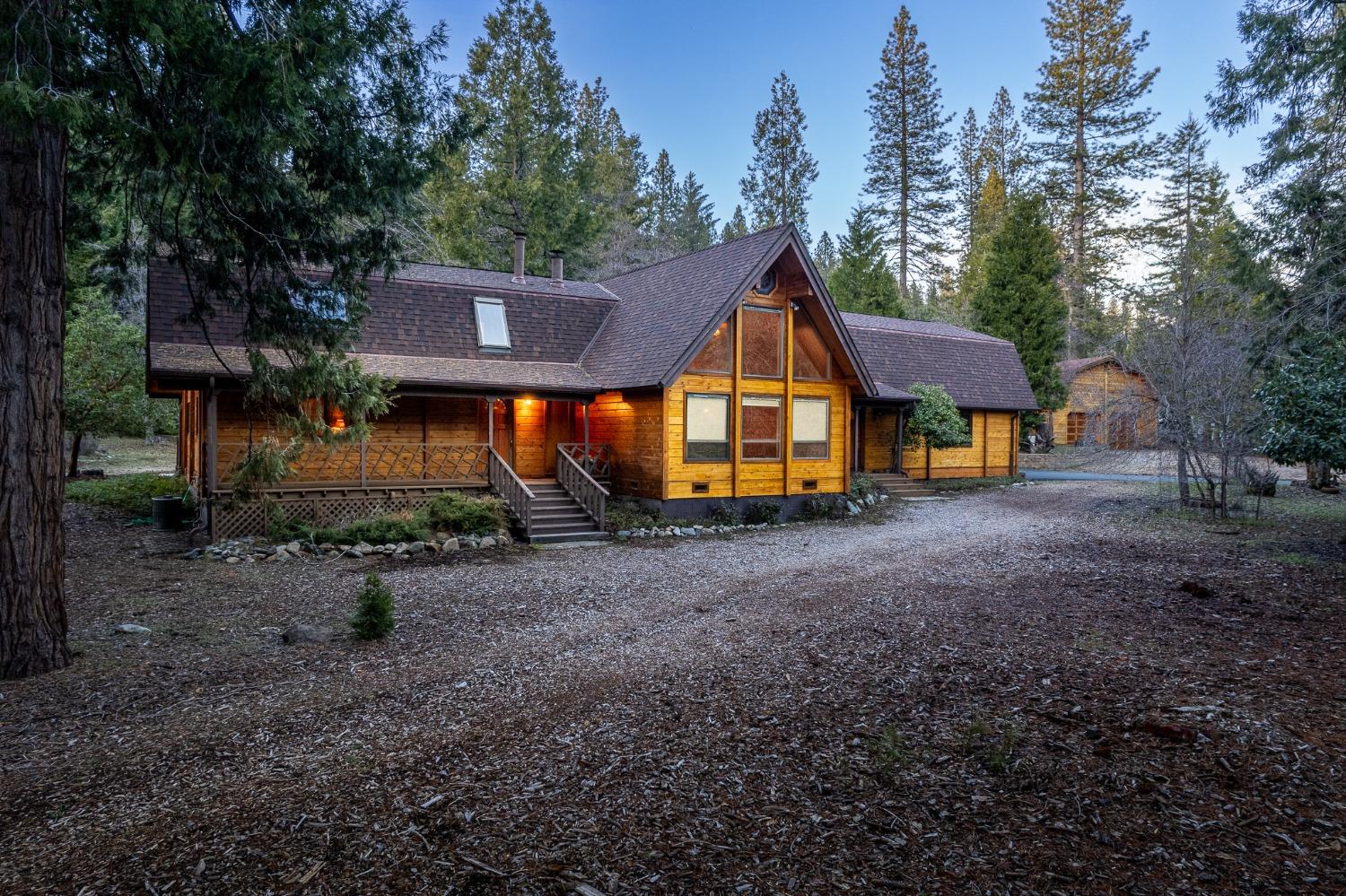 Spring Court, Pioneer, California image 8