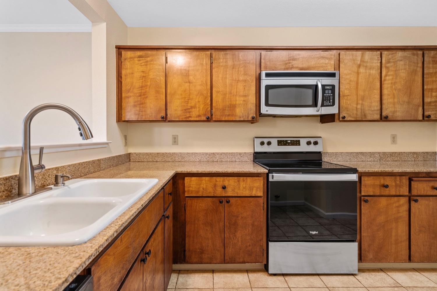 Detail Gallery Image 7 of 55 For 2400 Eilers Ln #1902,  Lodi,  CA 95242 - 2 Beds | 2 Baths