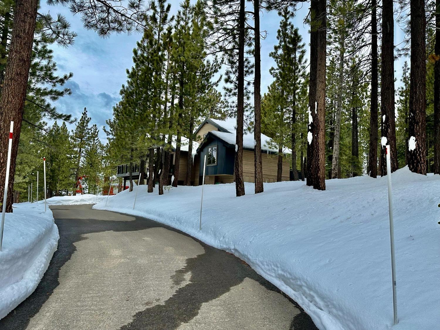 192 Roundhill Drive, Truckee, California image 14