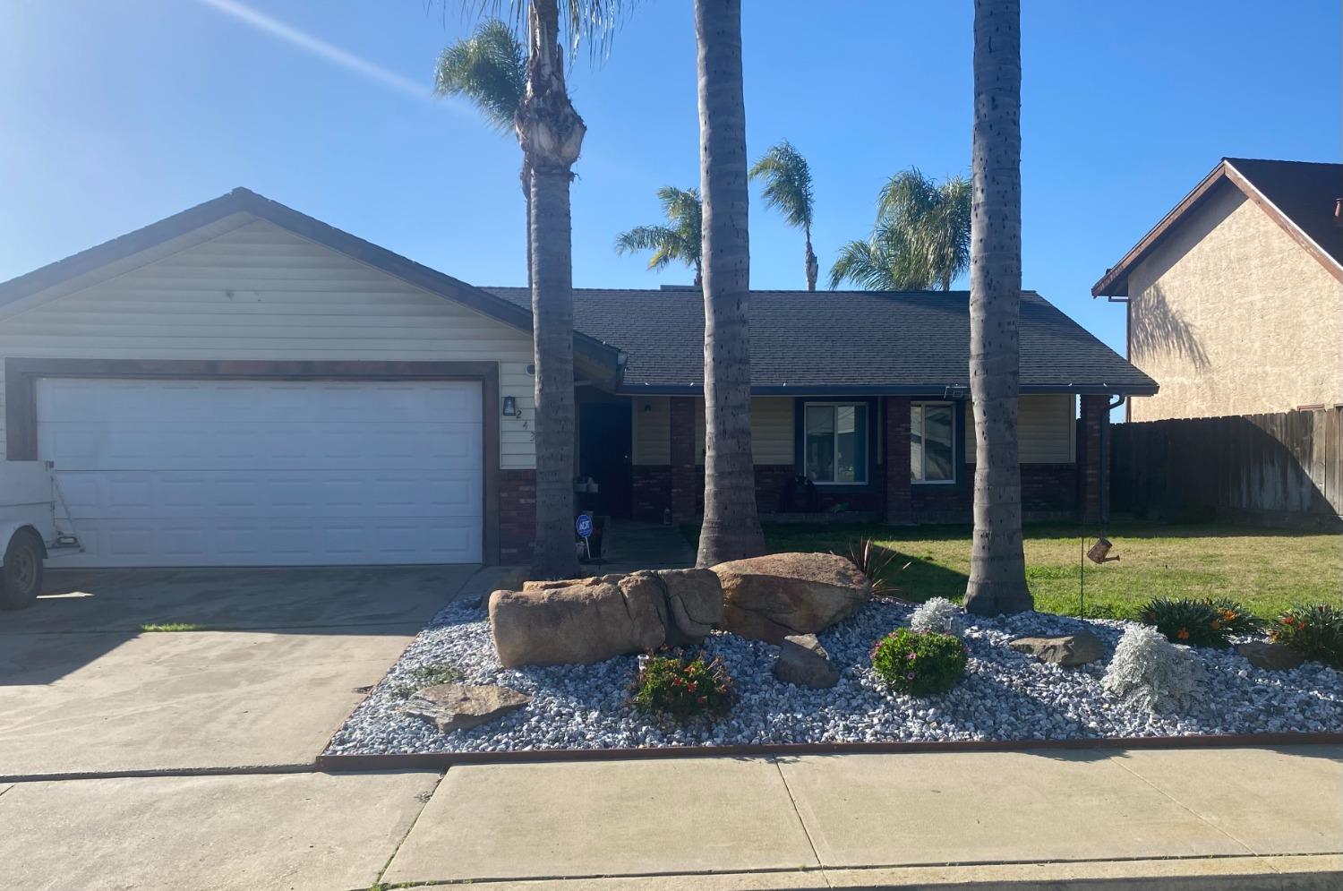 Photo of 2439 Canal Dr in Atwater, CA