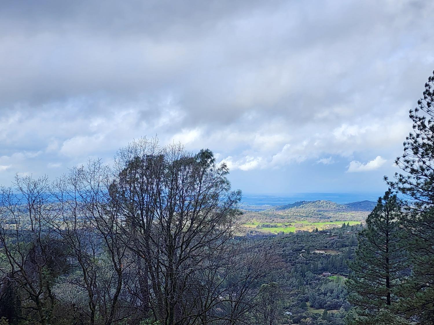 Stellar Road, Grass Valley, California image 12