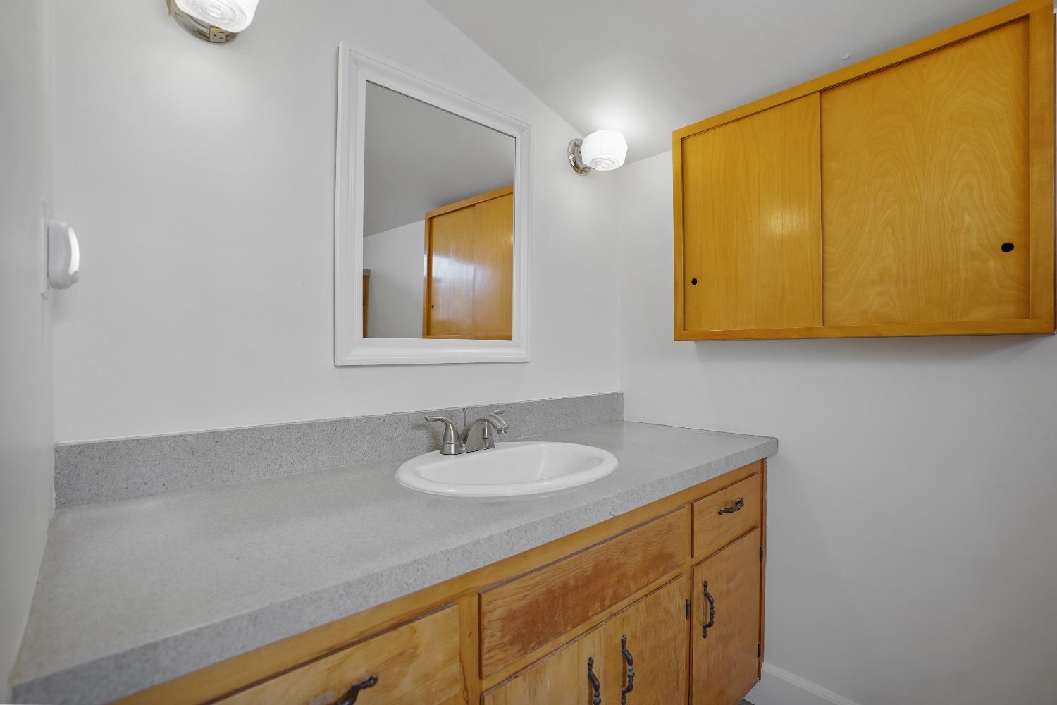 Detail Gallery Image 18 of 36 For 203 Idaho St, Ripon,  CA 95366 - 2 Beds | 1 Baths