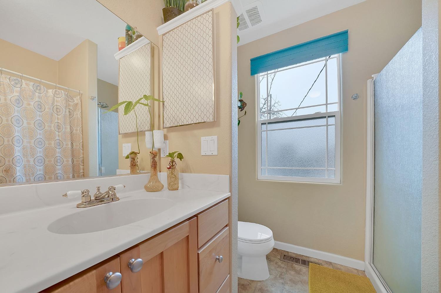 Detail Gallery Image 7 of 54 For 420 Sutter Hill Rd, Sutter Creek,  CA 95685 - 3 Beds | 1/1 Baths