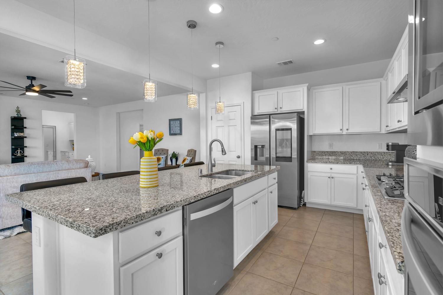 Detail Gallery Image 19 of 56 For 14675 Spanish Bay Way, Chowchilla,  CA 93610 - 4 Beds | 2 Baths