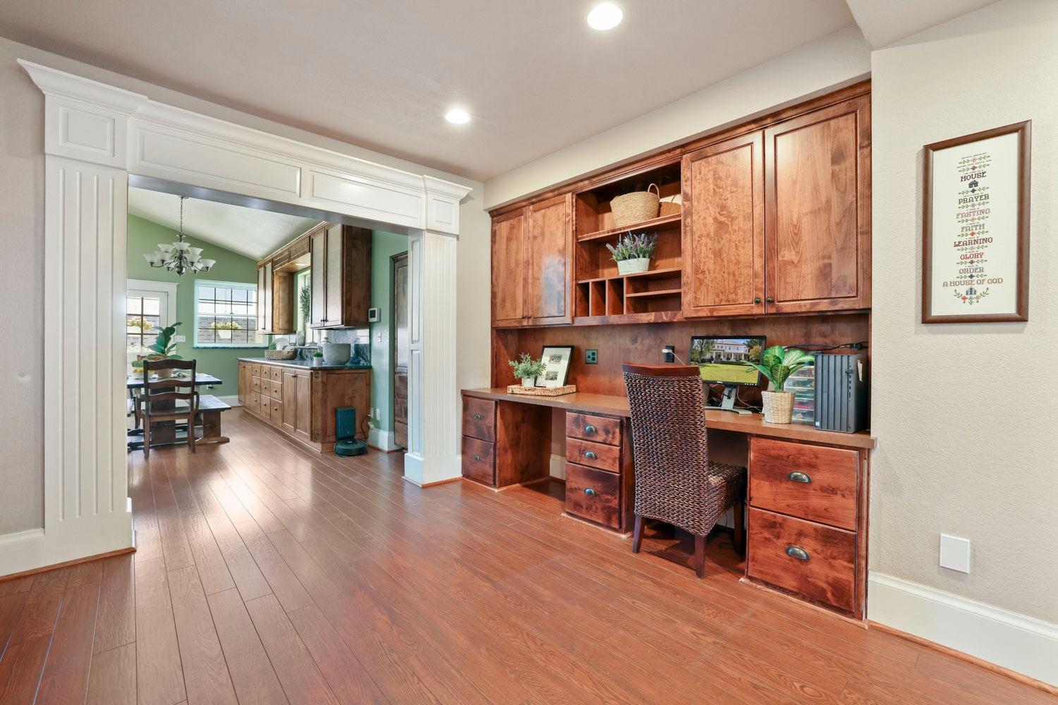 Detail Gallery Image 32 of 88 For 80 N Lower Sacramento Rd, Lodi,  CA 95242 - 4 Beds | 3/1 Baths