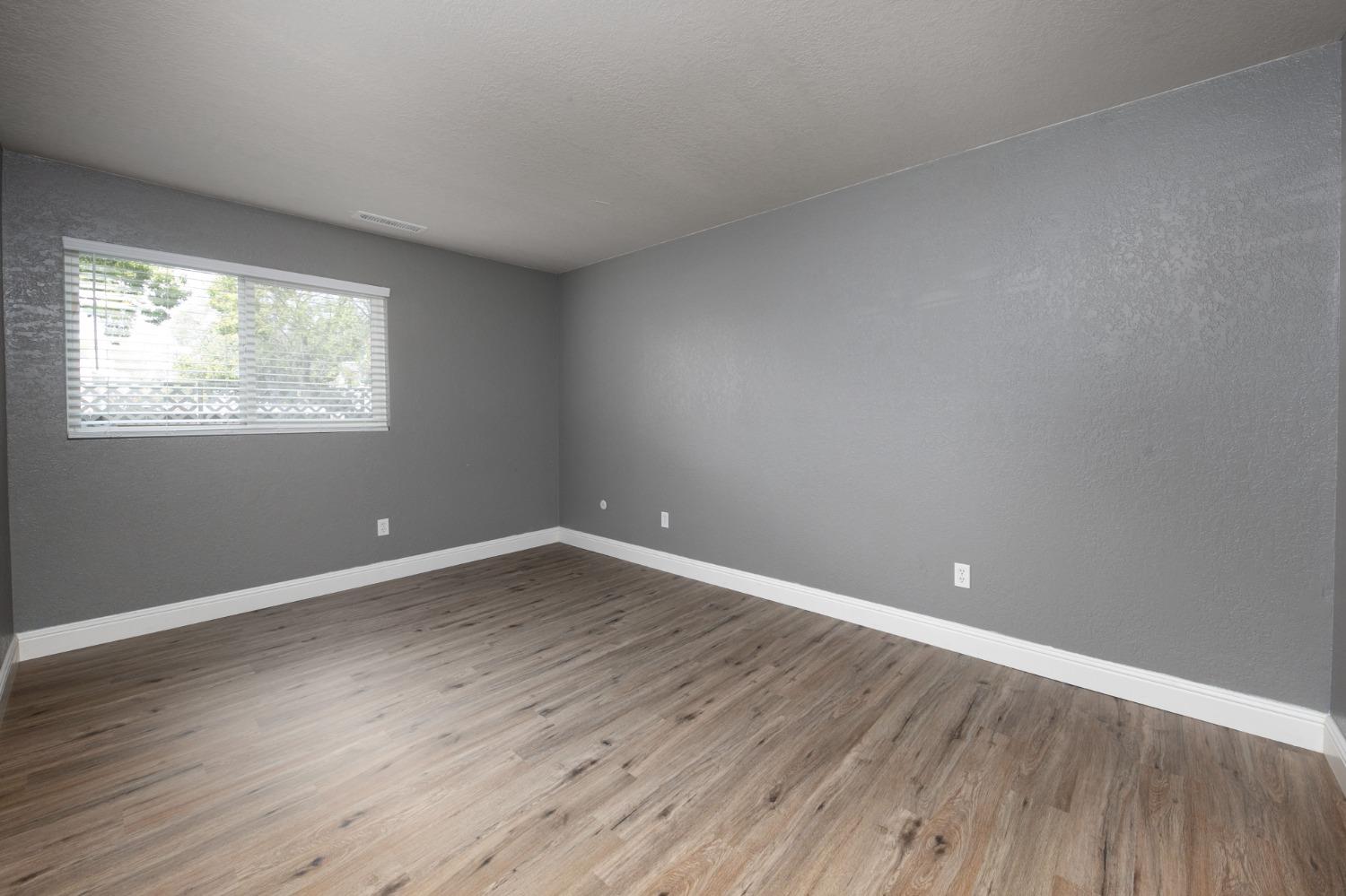 Detail Gallery Image 13 of 27 For 2524 Winchester Dr #1,  Lodi,  CA 95240 - 2 Beds | 1 Baths