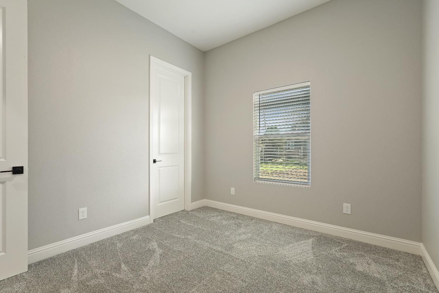 Detail Gallery Image 7 of 40 For 5828 E Cherokee Rd, Stockton,  CA 95215 - 3 Beds | 2/1 Baths