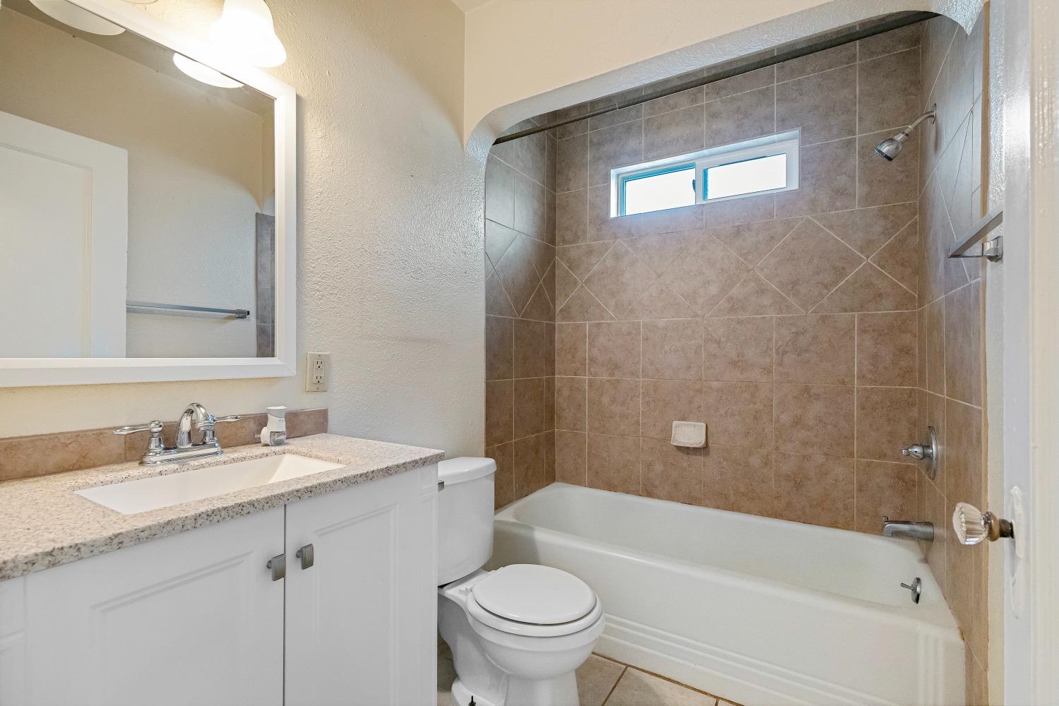 Detail Gallery Image 21 of 33 For 2144 W Rose St, Stockton,  CA 95203 - 3 Beds | 2 Baths