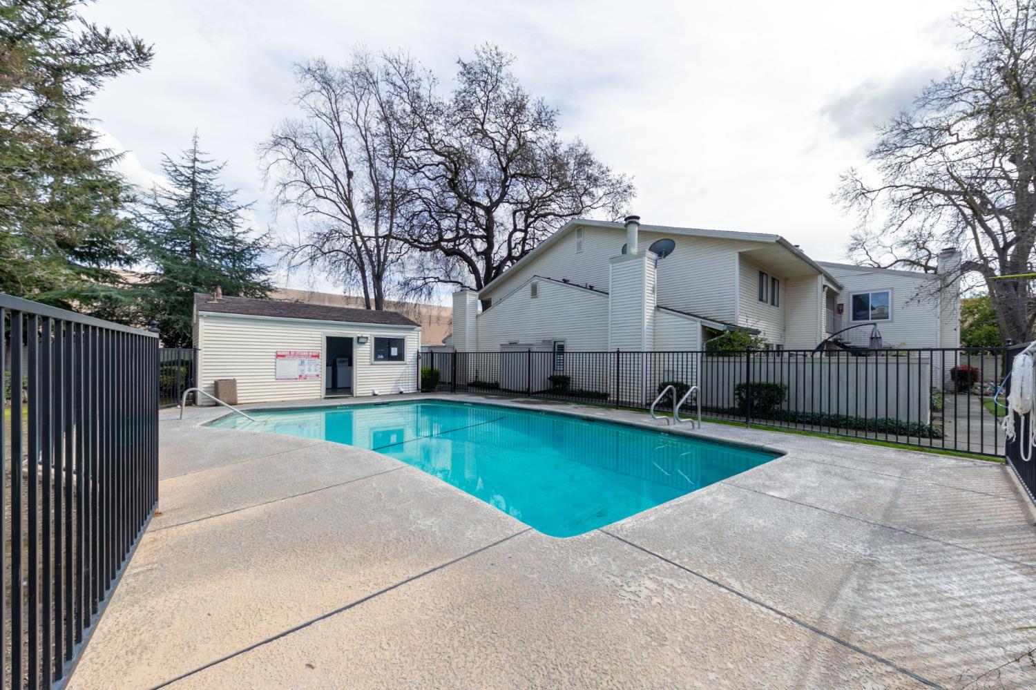 Detail Gallery Image 27 of 27 For 2524 Winchester Dr #1,  Lodi,  CA 95240 - 2 Beds | 1 Baths