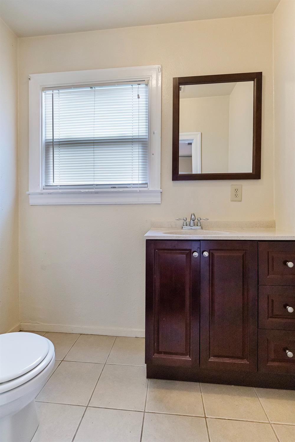 Detail Gallery Image 17 of 33 For 2144 W Rose St, Stockton,  CA 95203 - 3 Beds | 2 Baths