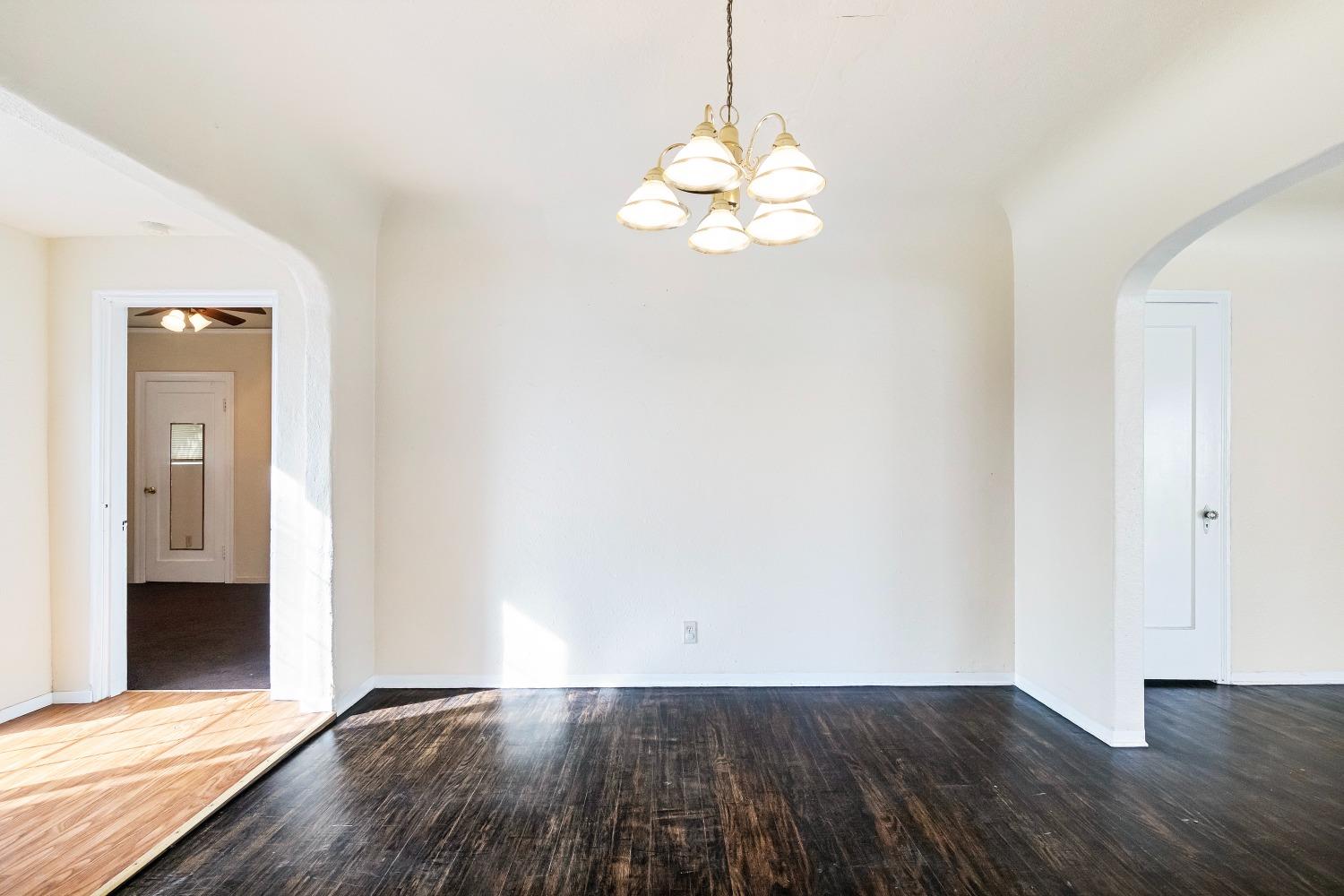 Detail Gallery Image 6 of 33 For 2144 W Rose St, Stockton,  CA 95203 - 3 Beds | 2 Baths