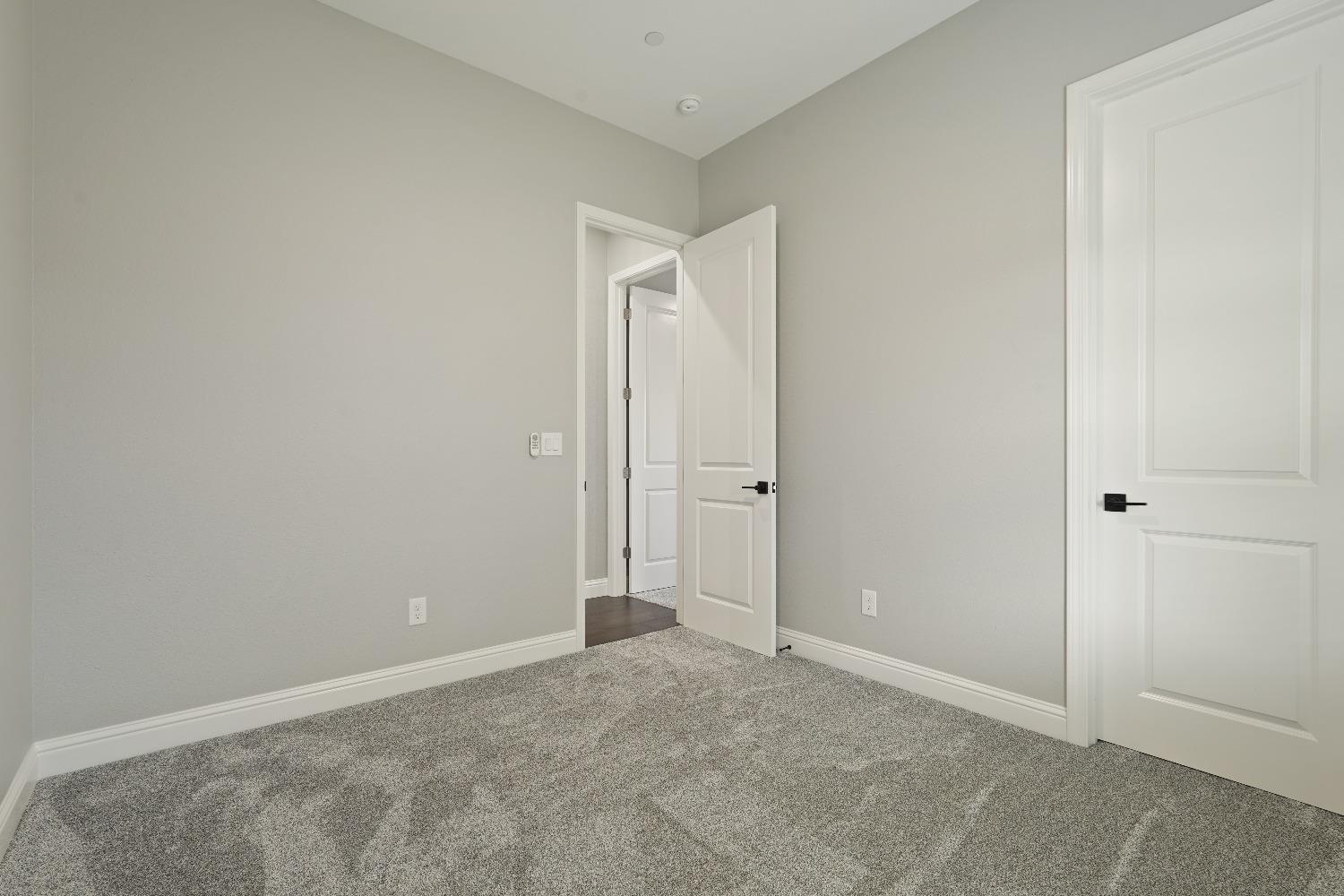 Detail Gallery Image 8 of 40 For 5828 E Cherokee Rd, Stockton,  CA 95215 - 3 Beds | 2/1 Baths