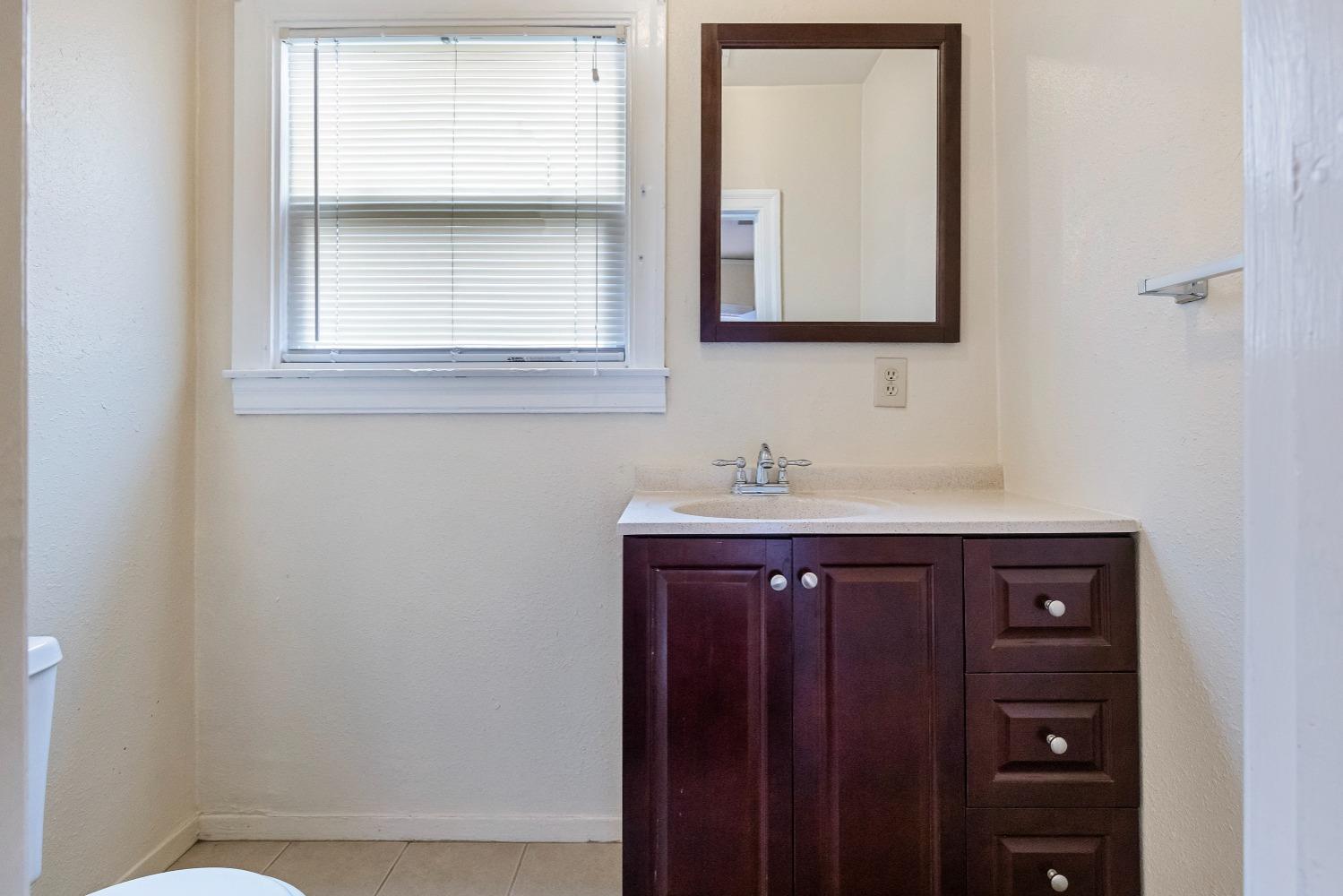 Detail Gallery Image 16 of 33 For 2144 W Rose St, Stockton,  CA 95203 - 3 Beds | 2 Baths