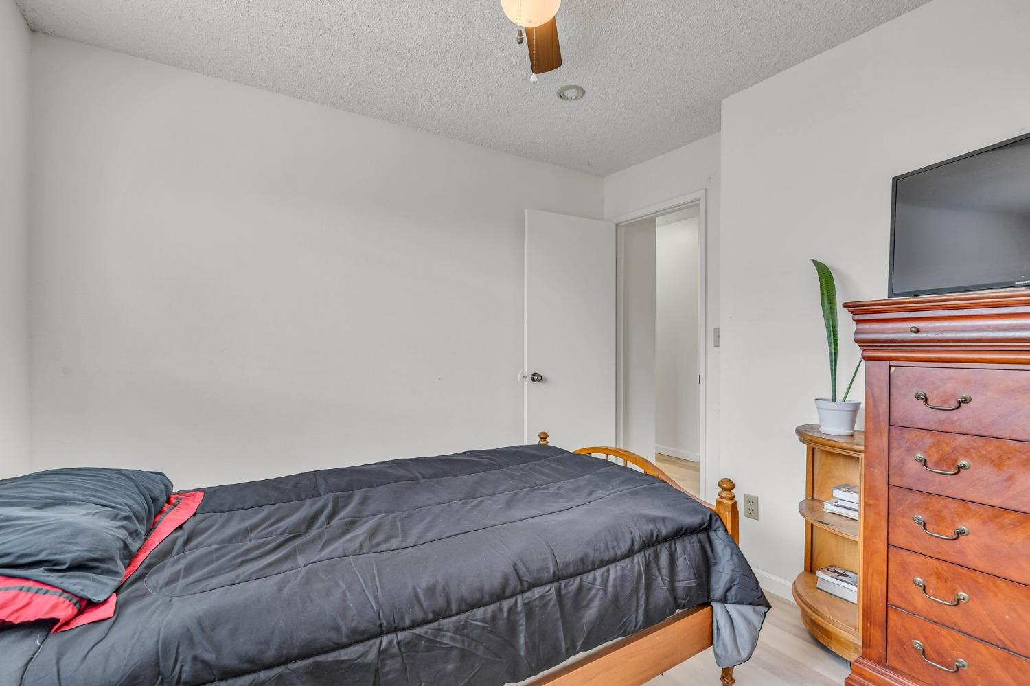 Maywood Way, Antioch, California image 32