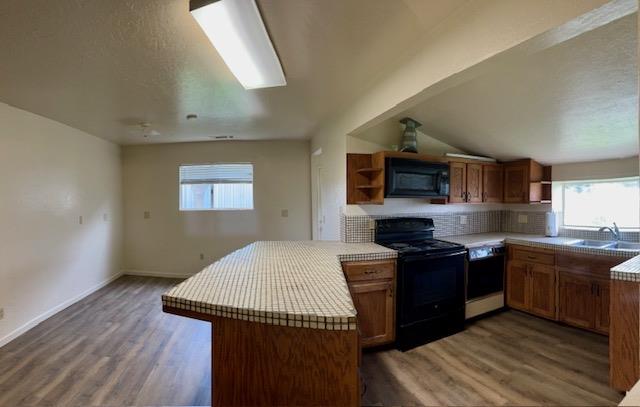 Detail Gallery Image 2 of 58 For 6131 Smith Rd, Oakdale,  CA 95361 - 2 Beds | 1 Baths