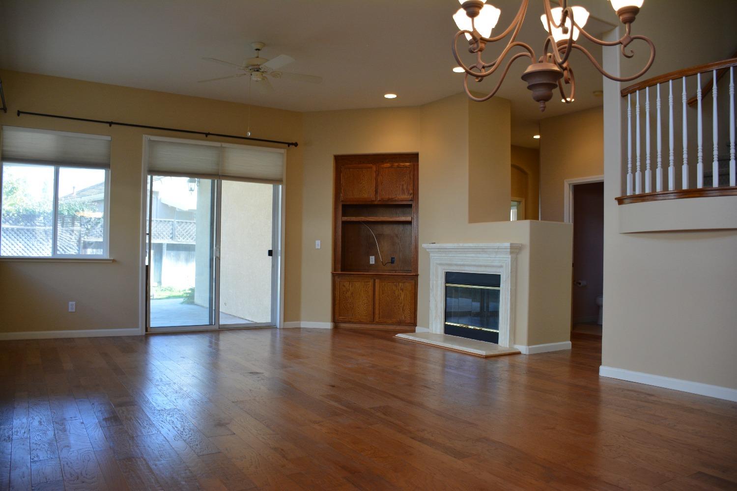 Detail Gallery Image 11 of 43 For 1620 Seven Falls Dr, Modesto,  CA 95355 - 3 Beds | 2/1 Baths