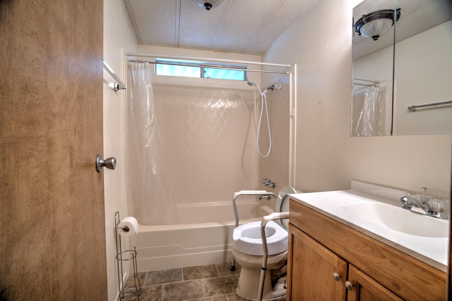 Detail Gallery Image 22 of 46 For 1400 N Tully Rd 57, Turlock,  CA 95380 - 2 Beds | 2 Baths