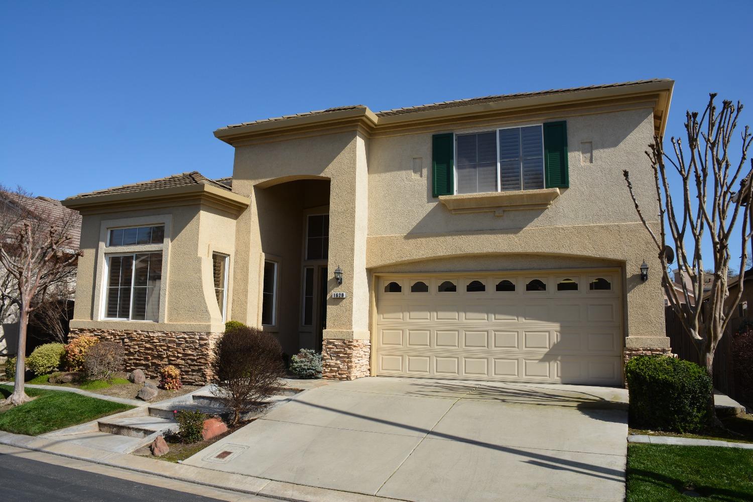 Detail Gallery Image 1 of 43 For 1620 Seven Falls Dr, Modesto,  CA 95355 - 3 Beds | 2/1 Baths