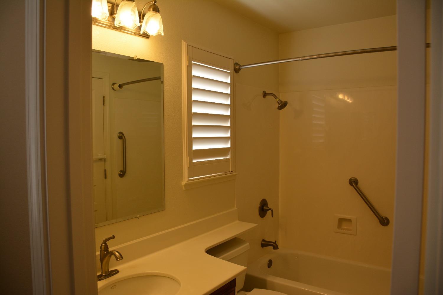 Detail Gallery Image 32 of 43 For 1620 Seven Falls Dr, Modesto,  CA 95355 - 3 Beds | 2/1 Baths