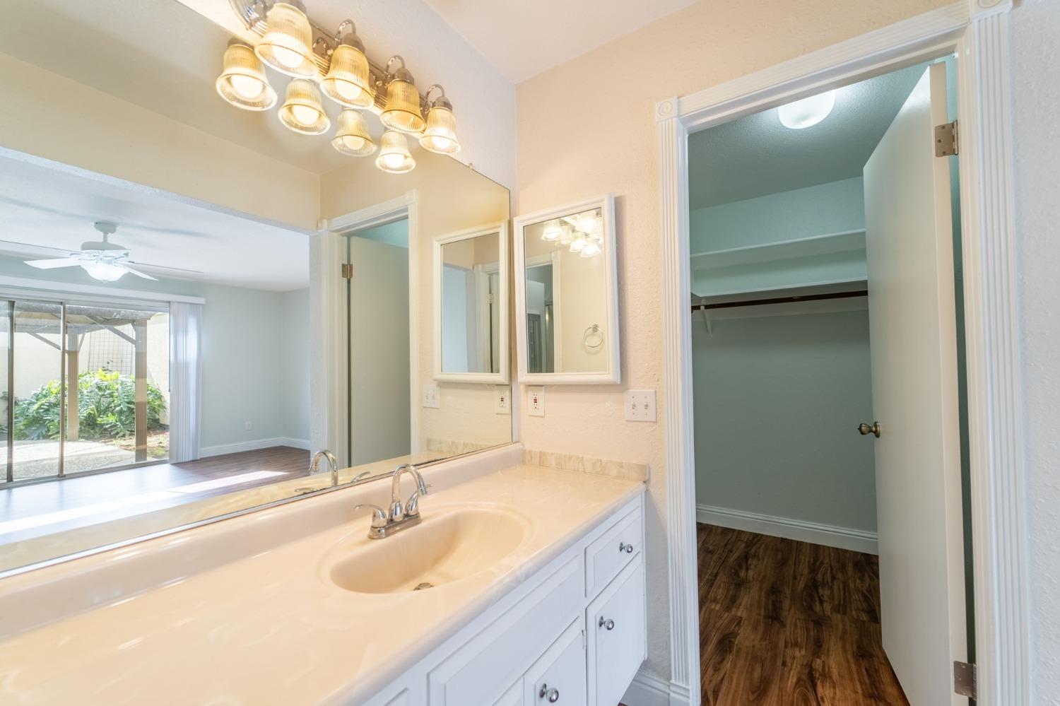 Detail Gallery Image 20 of 28 For 608 Oakview Ct, Modesto,  CA 95354 - 2 Beds | 2 Baths