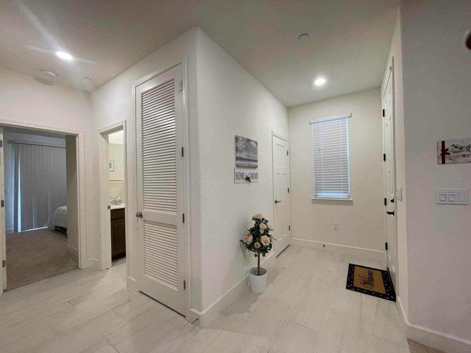 Detail Gallery Image 28 of 43 For 9303 Chiffonade Way, Sacramento,  CA 95829 - 4 Beds | 3/1 Baths