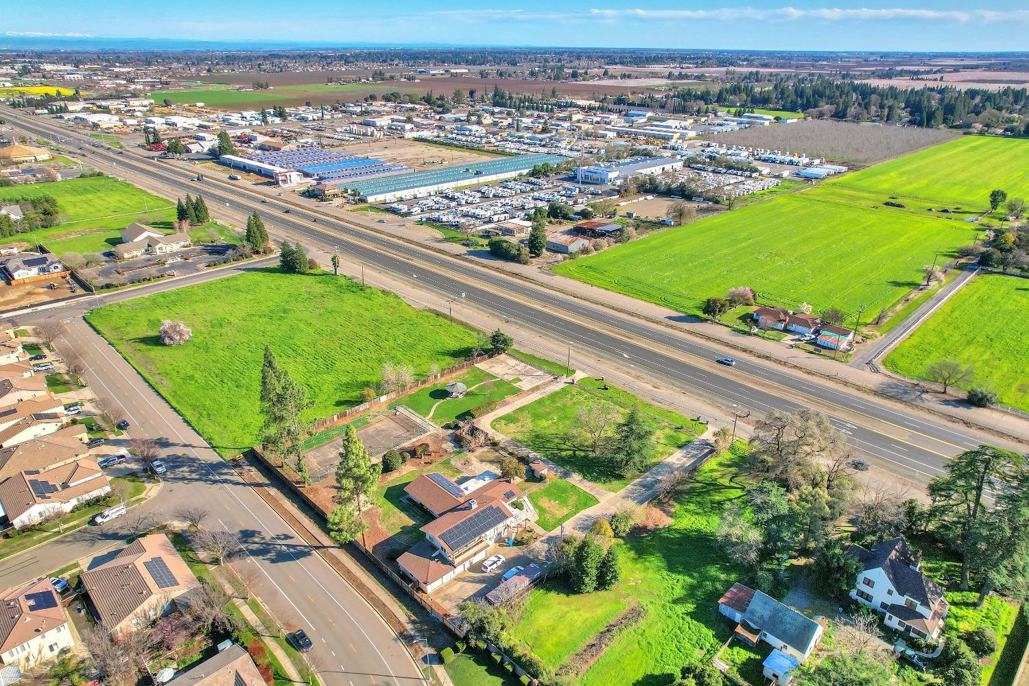 Detail Gallery Image 85 of 97 For 3457 Colusa Hwy, Yuba City,  CA 95993 - 5 Beds | 3/1 Baths