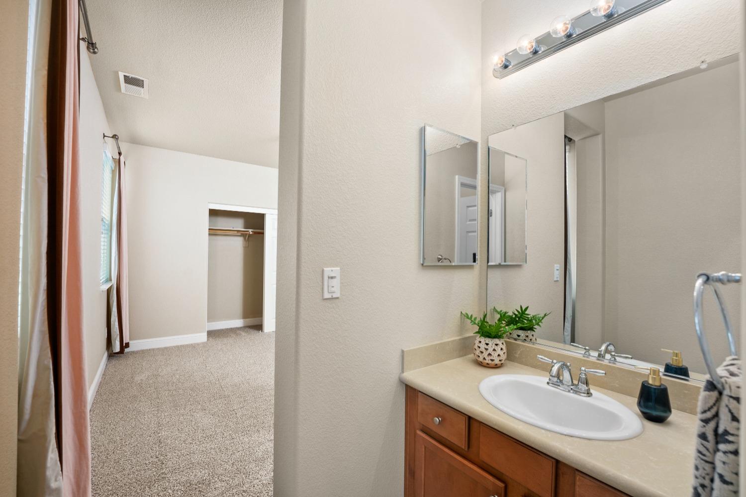 Detail Gallery Image 35 of 47 For 1022 Silver Saddle Ln, Rocklin,  CA 95765 - 4 Beds | 3/1 Baths