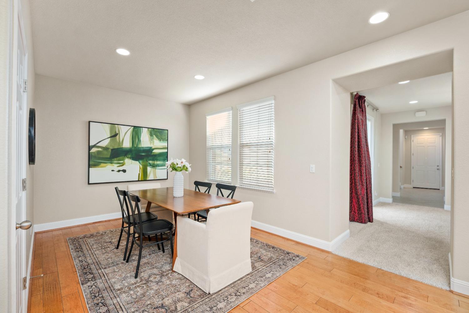 Detail Gallery Image 13 of 47 For 1022 Silver Saddle Ln, Rocklin,  CA 95765 - 4 Beds | 3/1 Baths