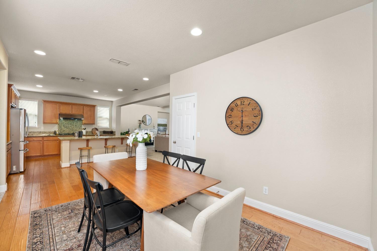 Detail Gallery Image 12 of 47 For 1022 Silver Saddle Ln, Rocklin,  CA 95765 - 4 Beds | 3/1 Baths