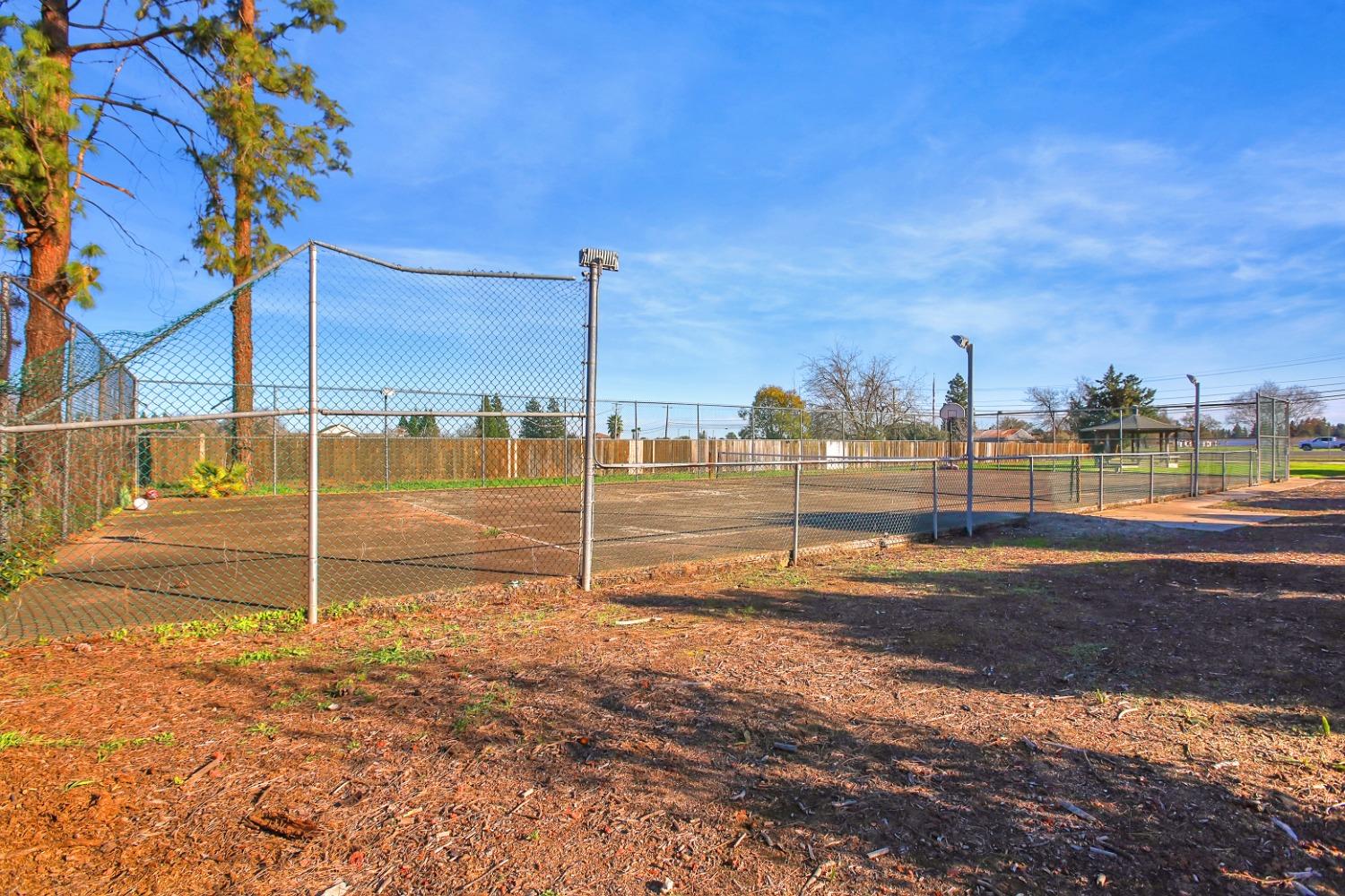 Detail Gallery Image 19 of 97 For 3457 Colusa Hwy, Yuba City,  CA 95993 - 5 Beds | 3/1 Baths