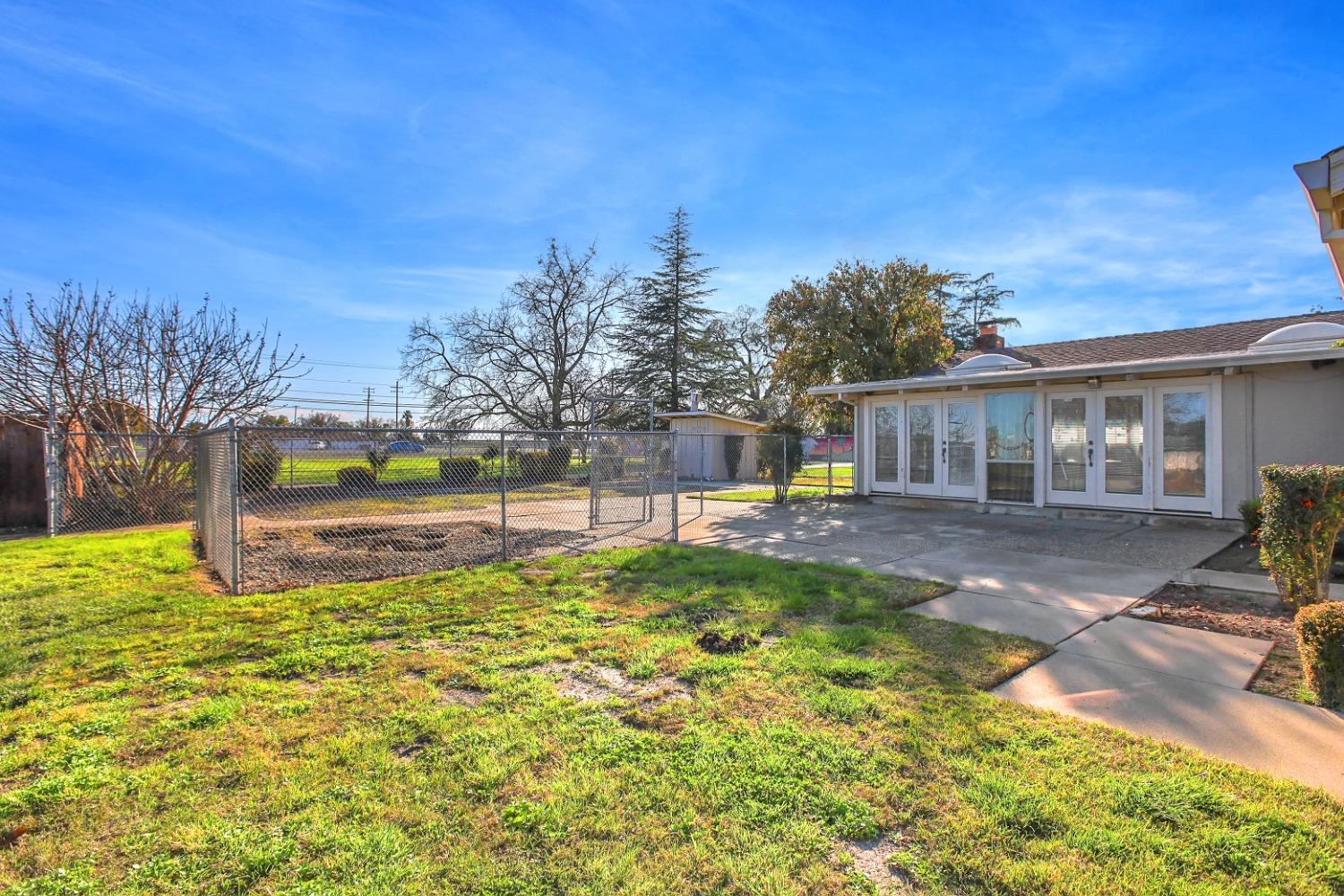 Detail Gallery Image 25 of 97 For 3457 Colusa Hwy, Yuba City,  CA 95993 - 5 Beds | 3/1 Baths