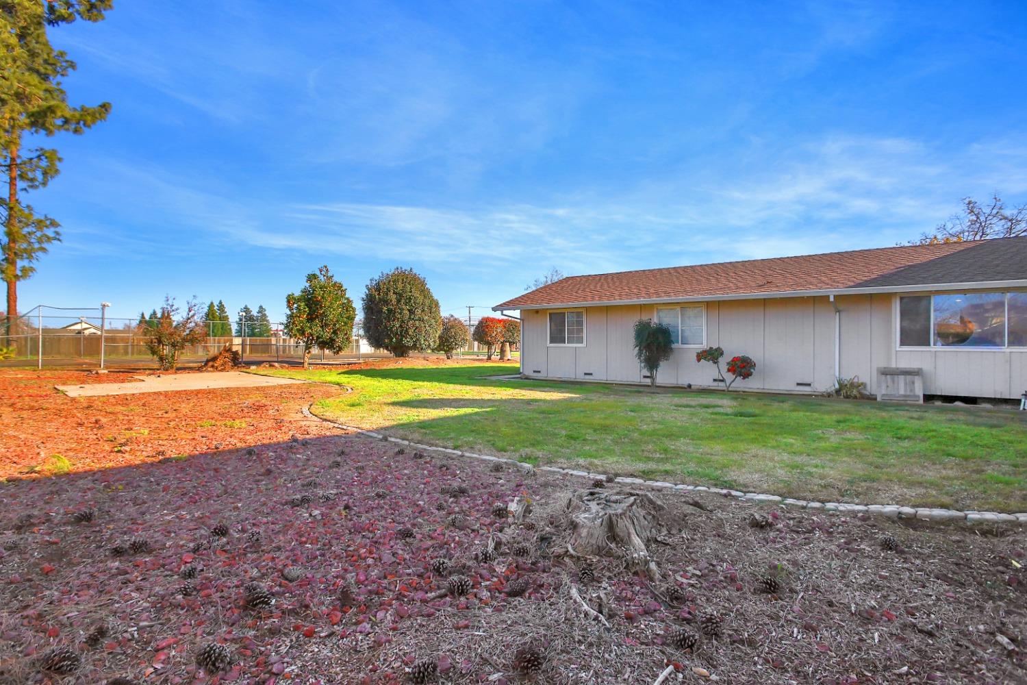 Detail Gallery Image 22 of 97 For 3457 Colusa Hwy, Yuba City,  CA 95993 - 5 Beds | 3/1 Baths
