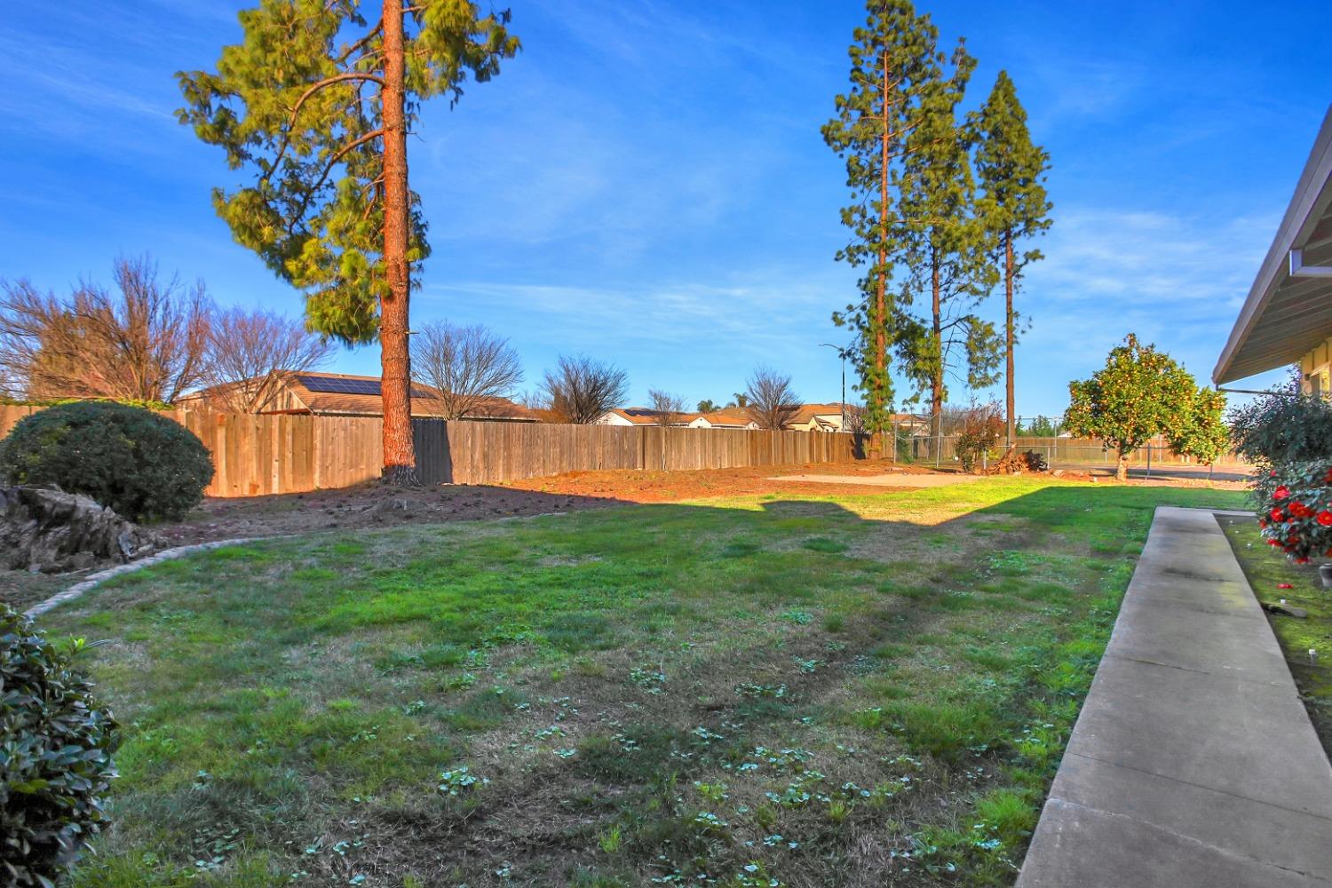 Detail Gallery Image 23 of 97 For 3457 Colusa Hwy, Yuba City,  CA 95993 - 5 Beds | 3/1 Baths