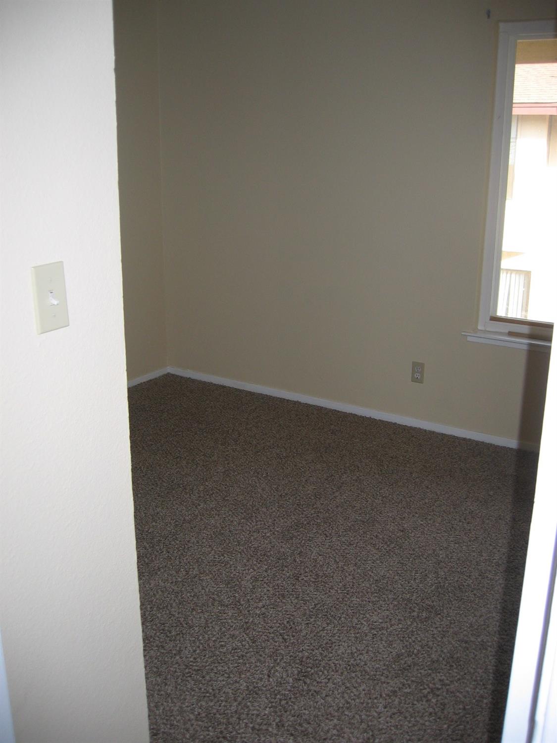 Detail Gallery Image 13 of 15 For 1825 Douglas Rd #10,  Stockton,  CA 95207 - 3 Beds | 1/1 Baths