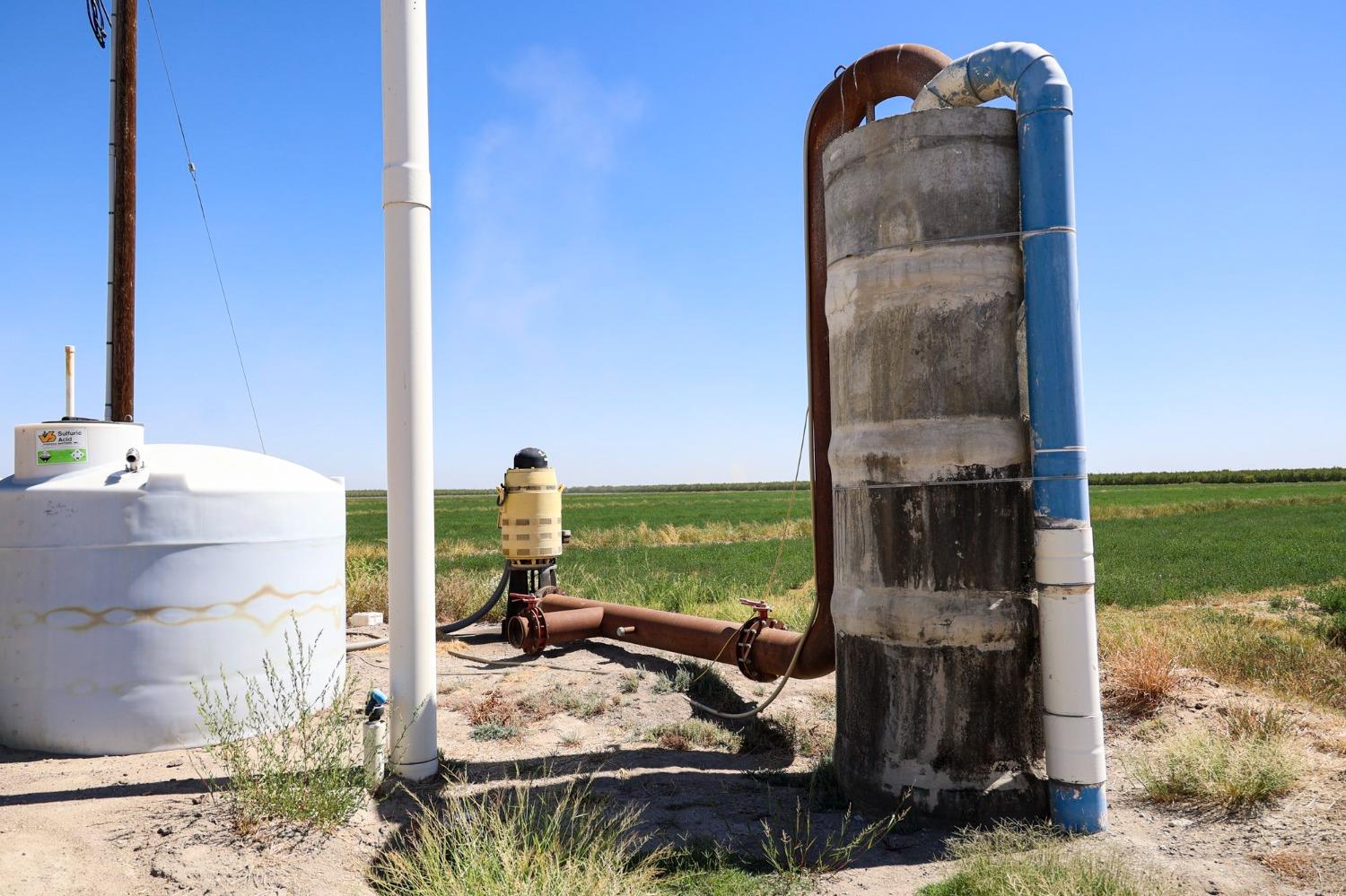 Road 9, Firebaugh, California image 15