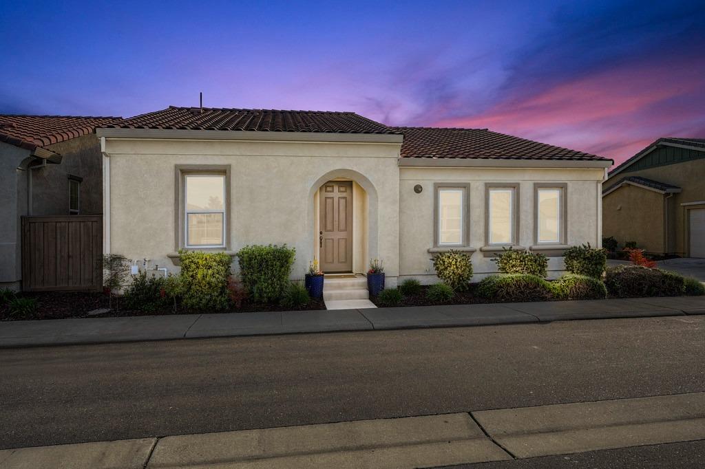 Detail Gallery Image 1 of 1 For 4522 Villa Del Paso Ln, Sacramento,  CA 95834 - 2 Beds | 2 Baths