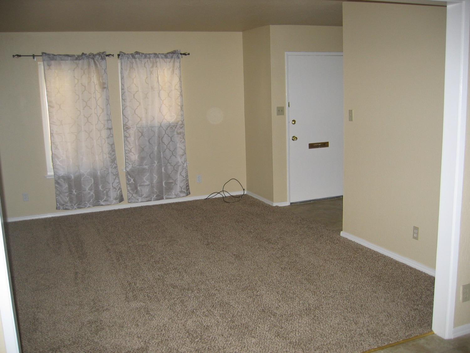 Detail Gallery Image 2 of 15 For 1825 Douglas Rd #10,  Stockton,  CA 95207 - 3 Beds | 1/1 Baths