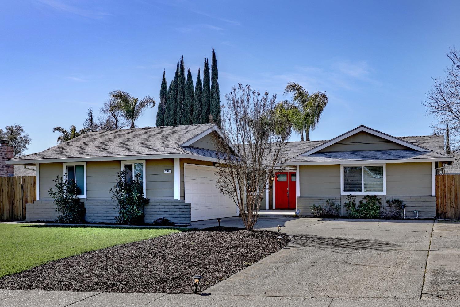 Photo of 7765 Guenivere Way, Citrus Heights, CA 95610