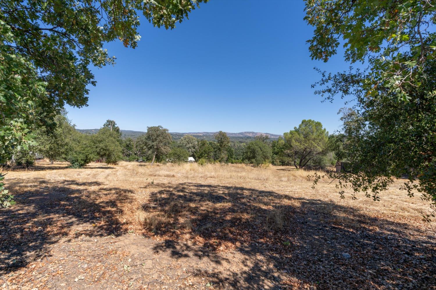 Edgemont Drive, Oroville, California image 8