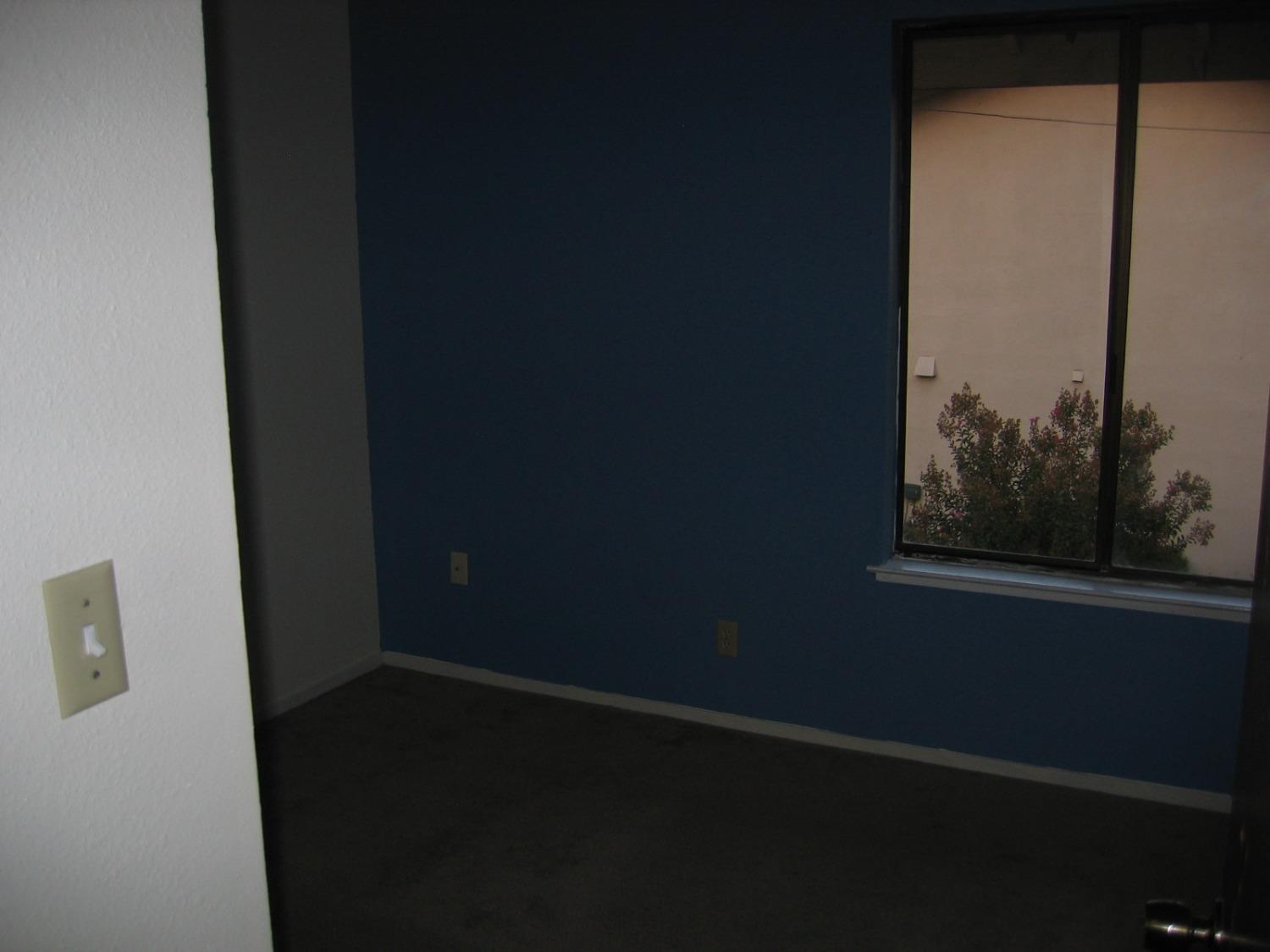Detail Gallery Image 3 of 10 For 1832 Polk Way, Stockton,  CA 95207 - 3 Beds | 1/1 Baths