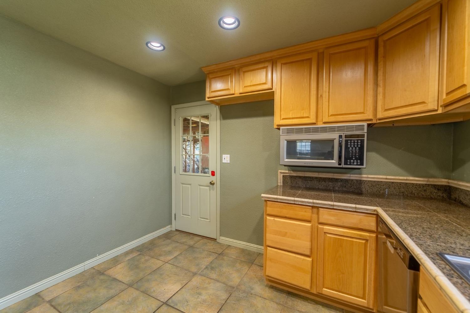 Detail Gallery Image 14 of 23 For 1750 E St, Livingston,  CA 95334 - 2 Beds | 1 Baths