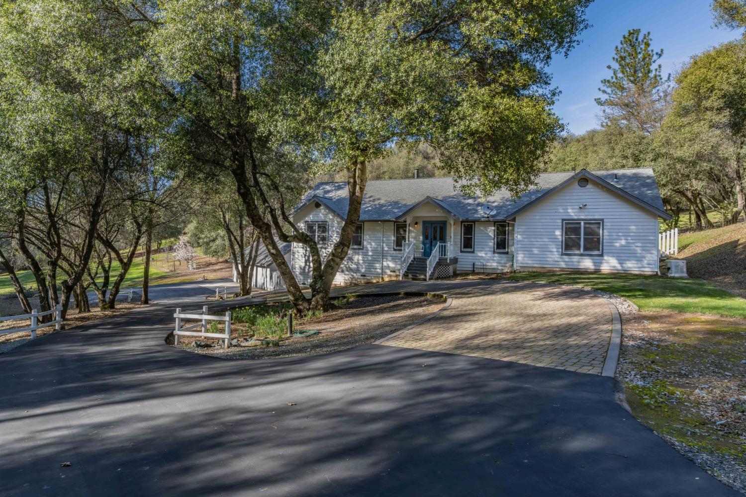 Photo of 13191 N Hill Dr in Jackson, CA