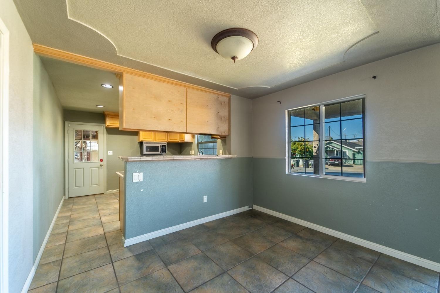 Detail Gallery Image 9 of 23 For 1750 E St, Livingston,  CA 95334 - 2 Beds | 1 Baths