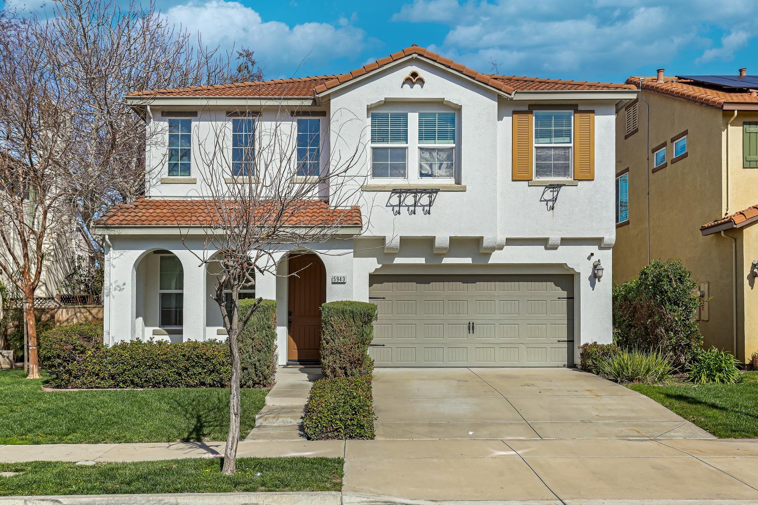Detail Gallery Image 1 of 54 For 5943 Poppy Shores Way, Stockton,  CA 95219 - 4 Beds | 2/1 Baths
