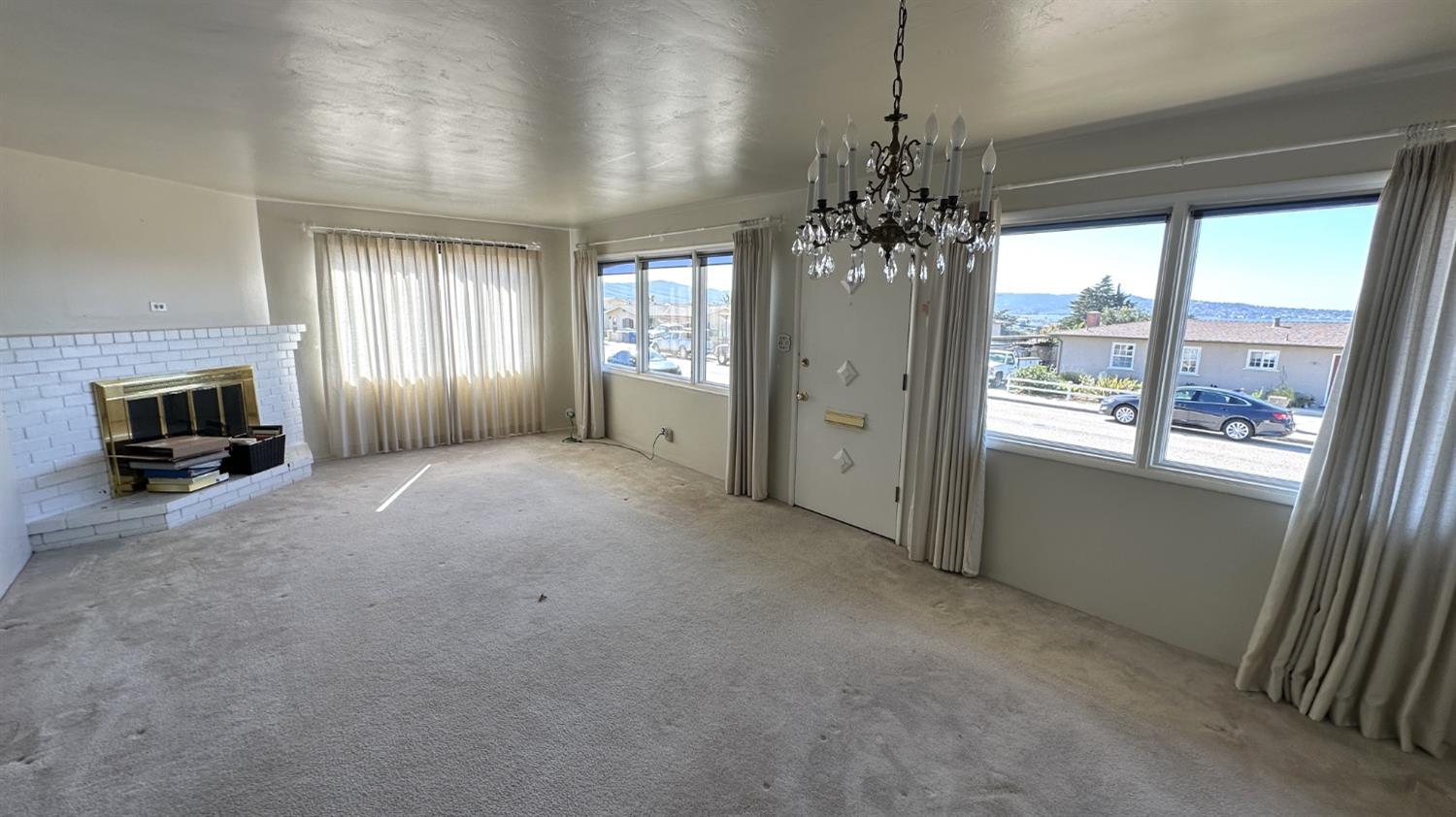 Detail Gallery Image 9 of 24 For 1990 Mendocino St, Seaside,  CA 93955 - 2 Beds | 1 Baths