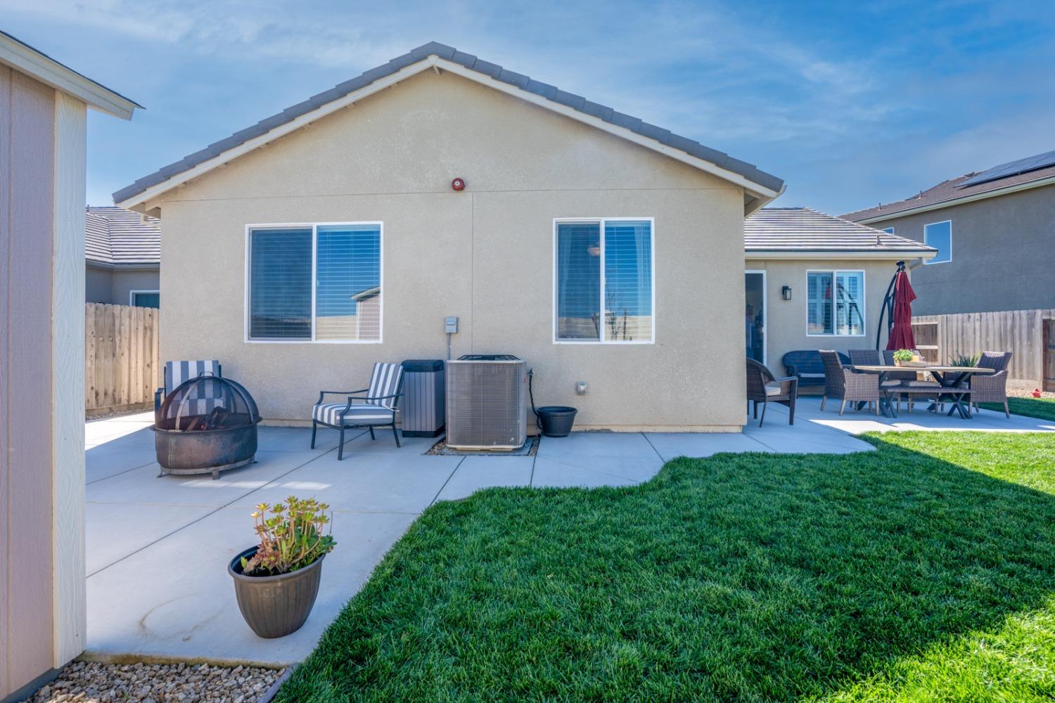 Detail Gallery Image 37 of 39 For 1726 Dolomite Dr, Los Banos,  CA 93635 - 3 Beds | 2 Baths