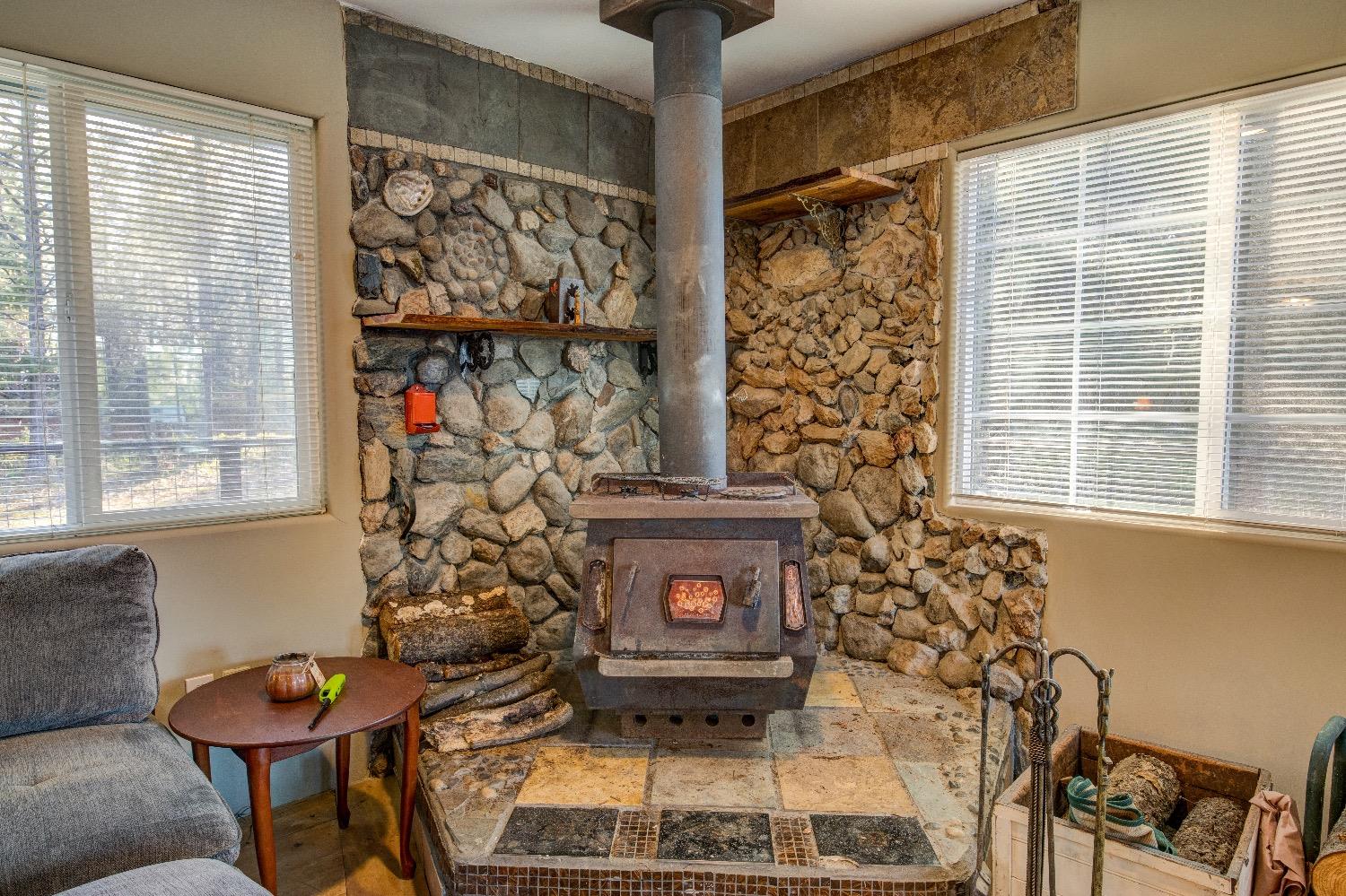 Detail Gallery Image 16 of 92 For 22301 Fiddletown Rd, Volcano,  CA 95689 - 3 Beds | 2/1 Baths