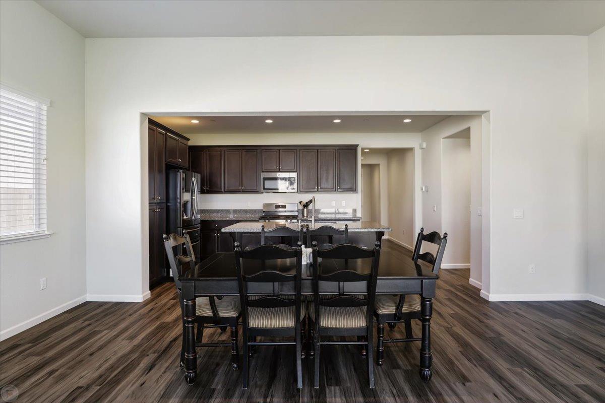 Detail Gallery Image 15 of 38 For 2942 Trail Ridge Way, Oakdale,  CA 95361 - 4 Beds | 2 Baths